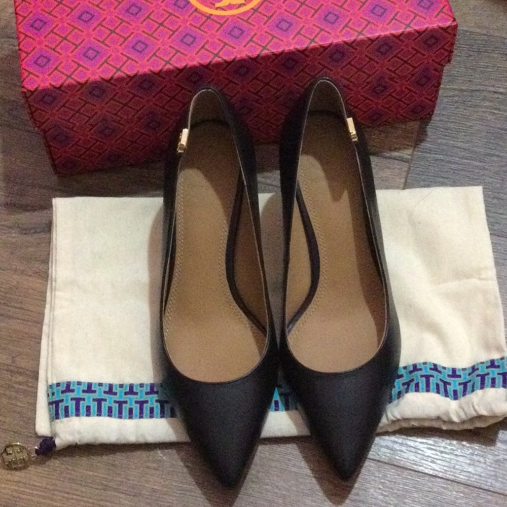 Tory Burch pump